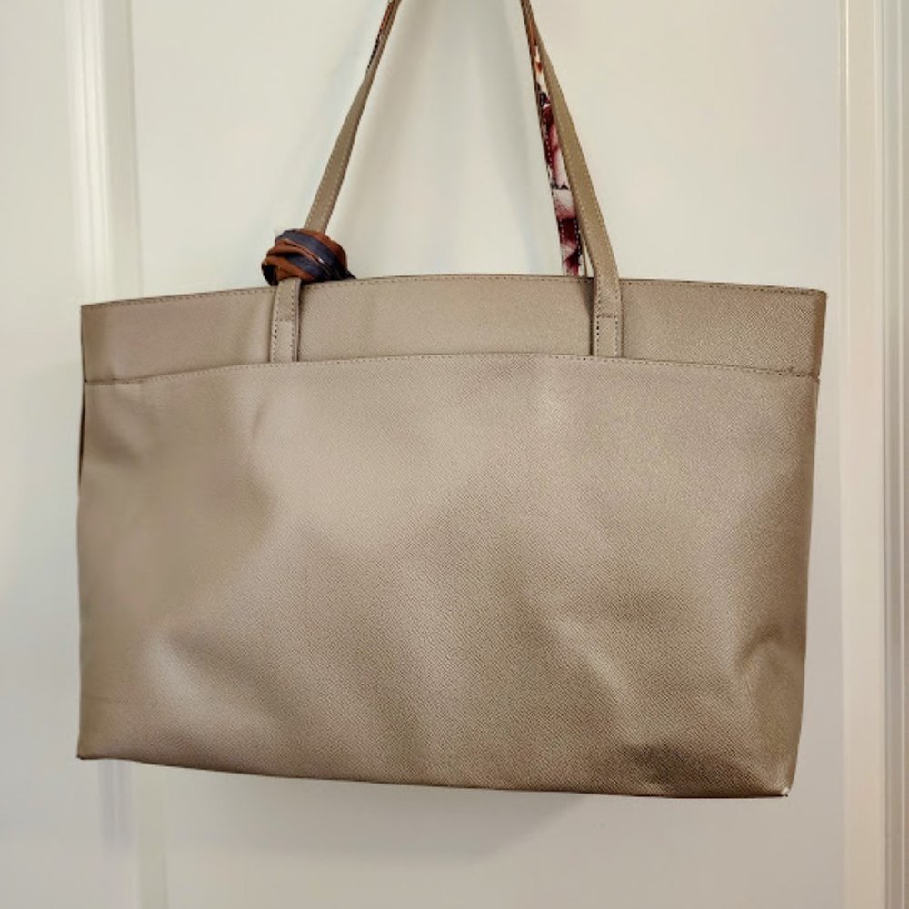 Betsey Johnson Xozaria Large Tote - Picture 2 of 16